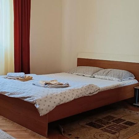 Lora'S House Leilighet Oradea Eksteriør bilde